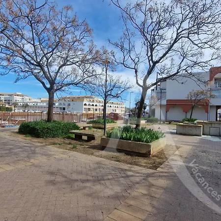 111 T2 Proche Plage, Loggia *